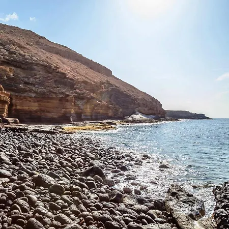 Blue Waters With Heated Pool Lägenhet