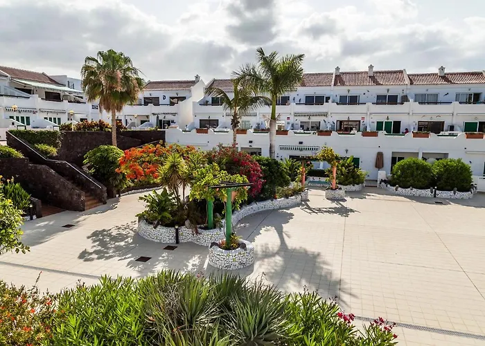 Blue Waters With Heated Pool *