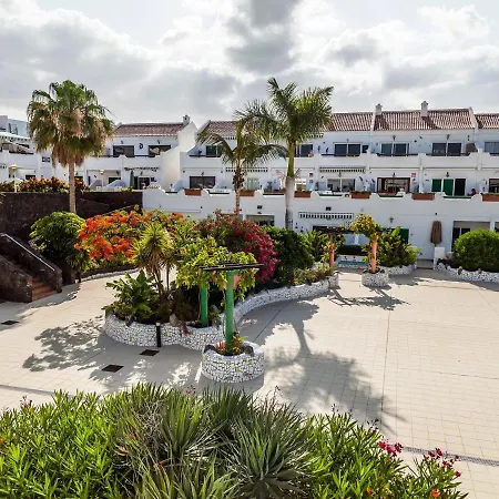 Blue Waters With Heated Pool *